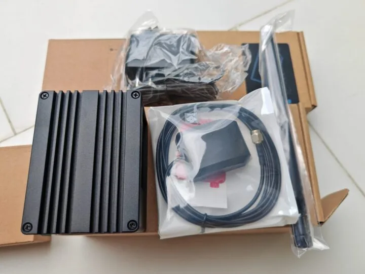 Unboxing de la WisMesh Station