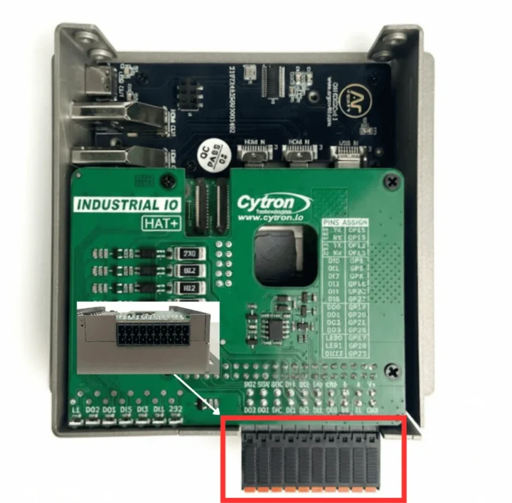 Cytron Industrial IO HAT+ dentro del chasis Argon40 Industria Base (no la versión para pantalla de 5 pulgadas)
