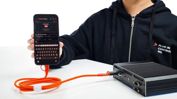 El Openterface KeyMod conecta un teléfono a un mini PC para acceso por terminal y control remoto