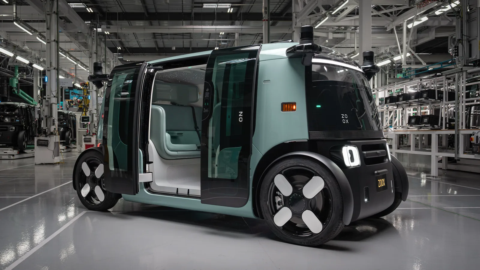 Zoox renueva su robotaxi y apunta a 100 vehículos por semana