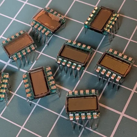 Estas pantallitas LCD son adorables, pero algo inusuales para interconectar.