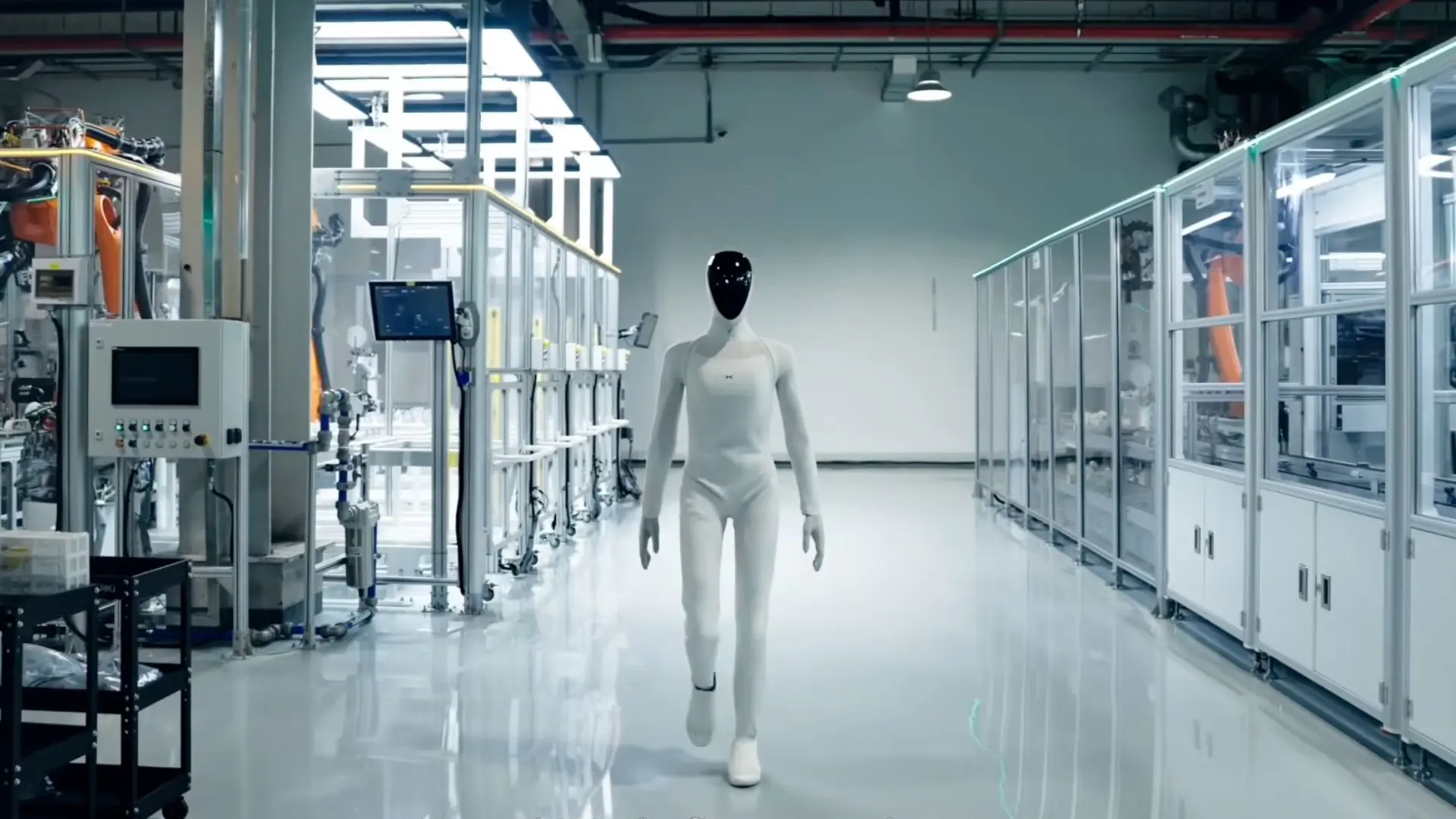 El robot humanoide IRON de XPeng en la línea de ensamblaje. XPeng/YouTube