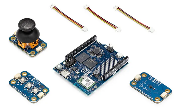 Módulos del kit Arduino UNO Q Arcade
