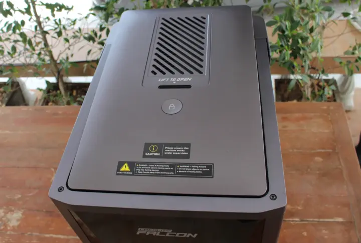 Parte superior de la grabadora láser Creality Falcon T1