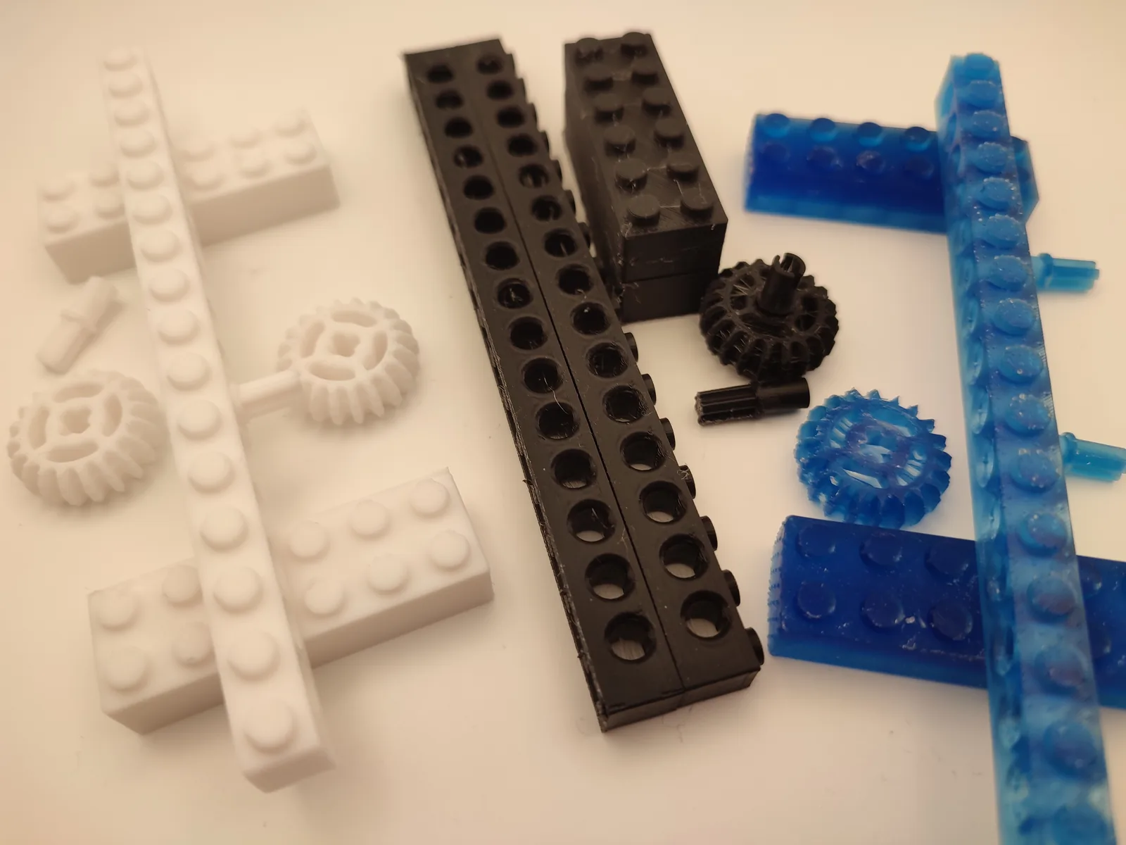Solo compatible con LEGO Technic, por favor no nos demanden. (Crédito: Maya Posch)