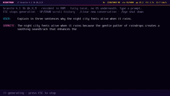 NightRun generando una respuesta con el modelo Granite 4.1 3B en su interfaz de chat sobre framebuffer