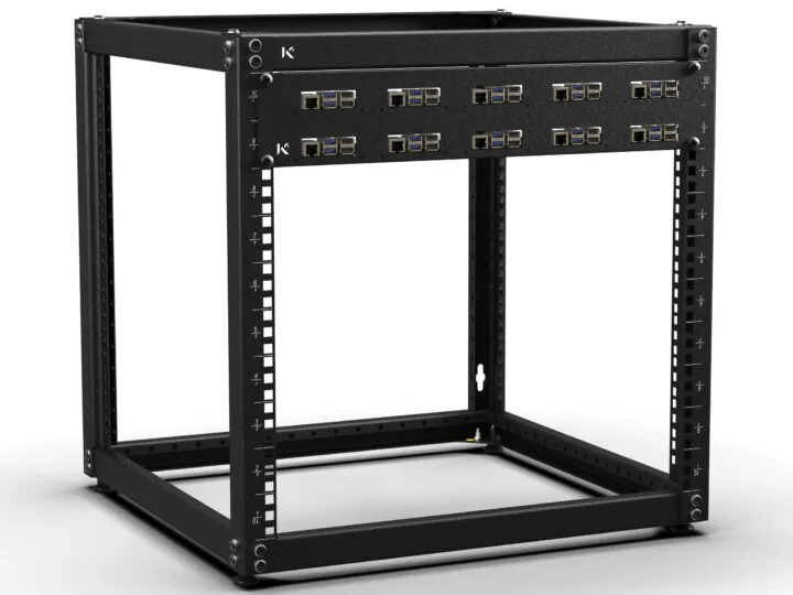 Panel de rack de 19 pulgadas 2U instalado en un gabinete estándar