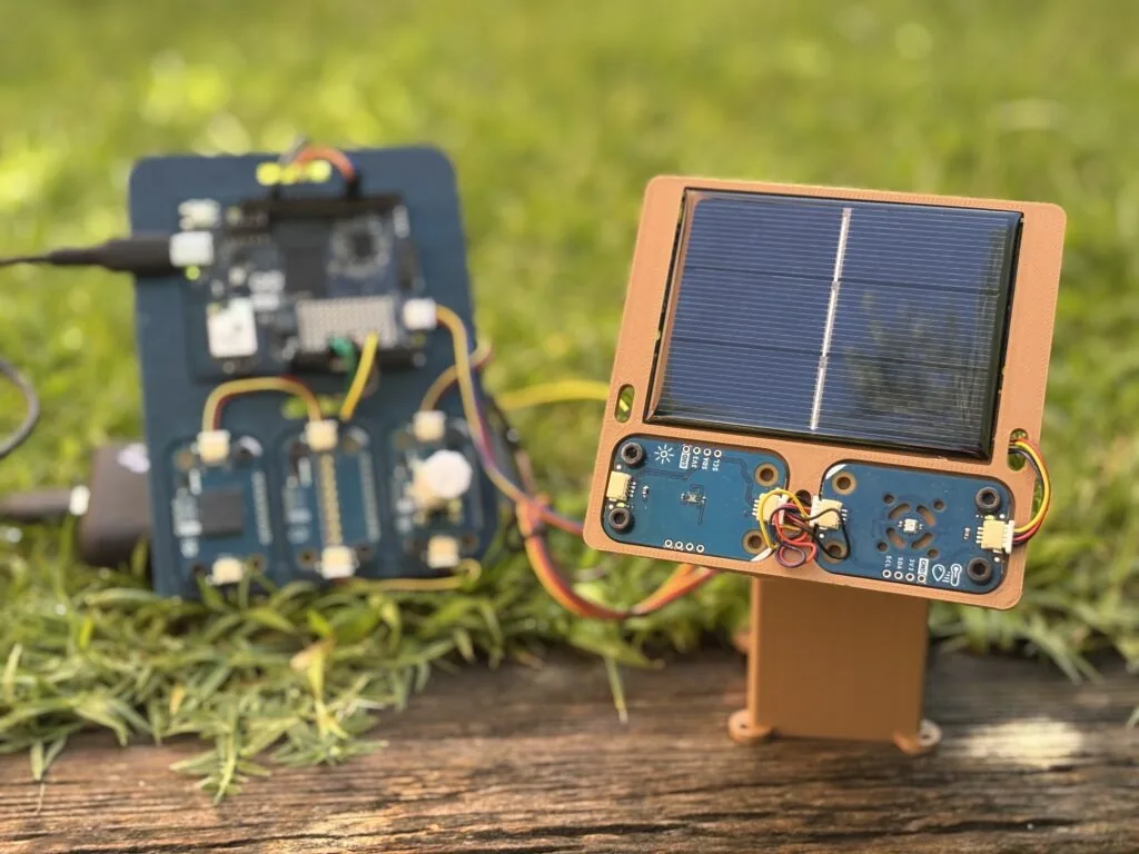 Panel solar inteligente con Arduino UNO Q que sigue al sol