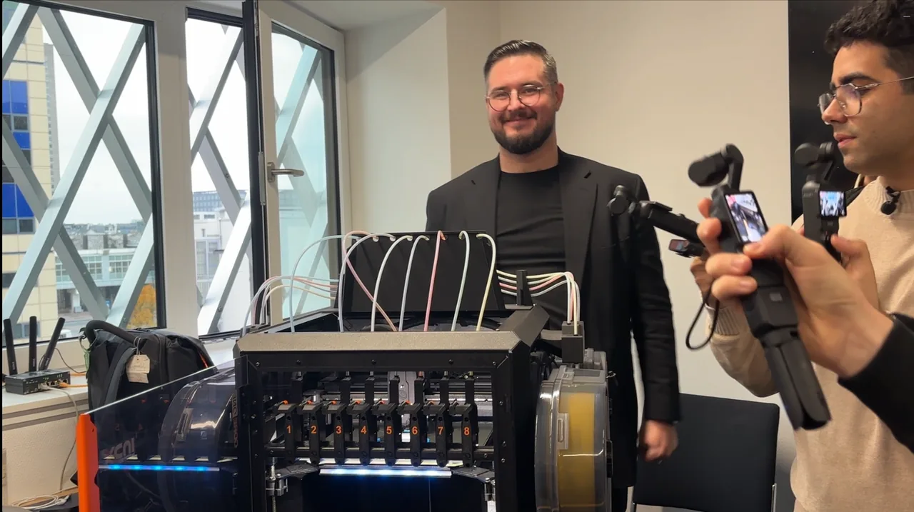 Prusa acusa a Bambu Lab de violar la AGPL con un binario opaco