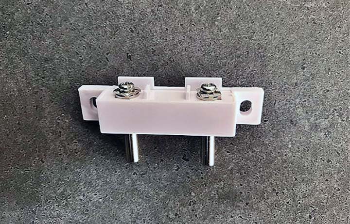 Sonda de agua comercial con dos electrodos metálicos