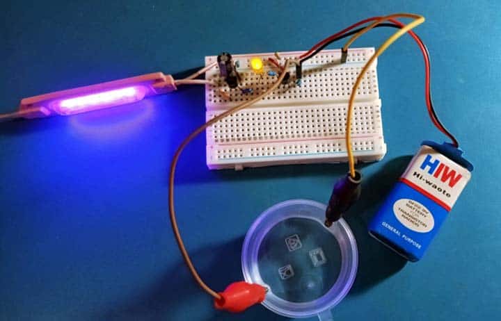 Sensor de agua disparando el módulo LED COB al detectar agua en el vaso