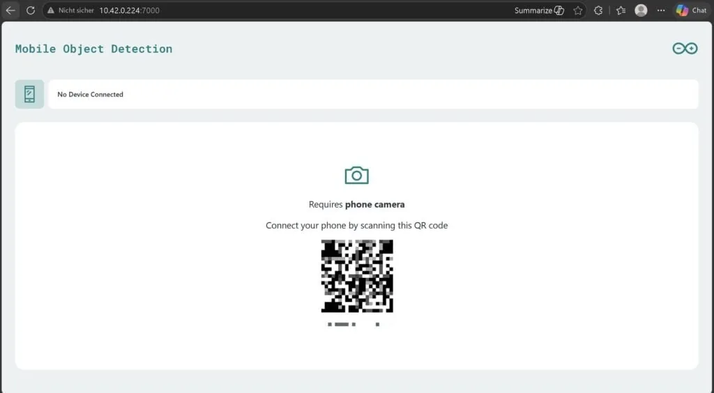 Interfaz web del Arduino UNO Q mostrando el código QR de pareo y el código numérico de seis dígitos
