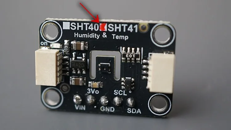 Placa del sensor SHT41 con la serigrafía que indica la versión del chip
