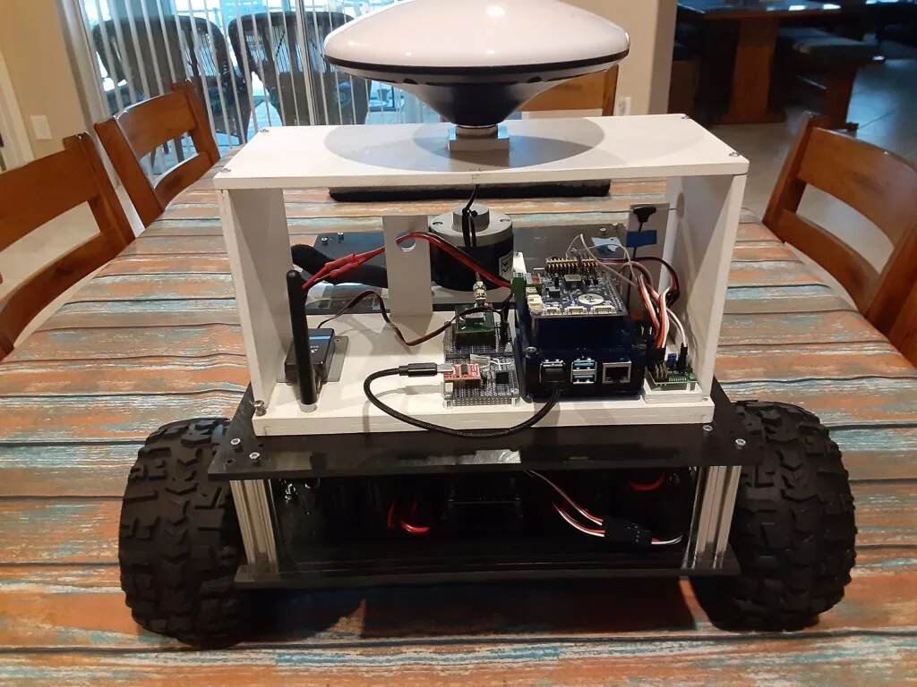 Cortadora de pasto robótica y autónoma con GPS RTK: el proyecto completo