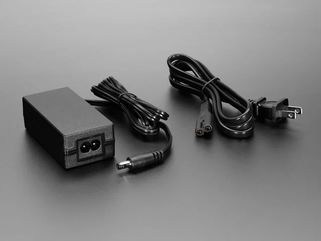 Fuente de poder switching de 5V con sus cables