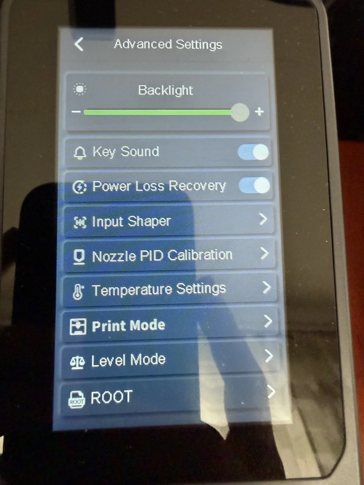 Pantalla táctil de la Neptune 4 Plus, menú Advanced Settings con la entrada ROOT al final de la lista