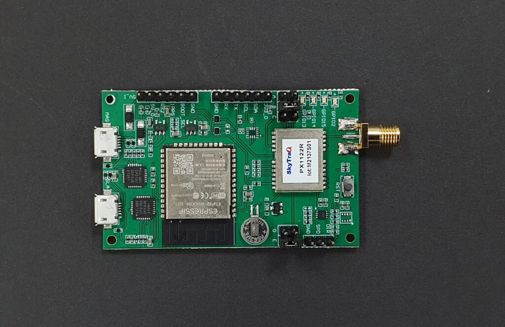 Estación base RTK GPS de bajo costo para autos RC autónomos