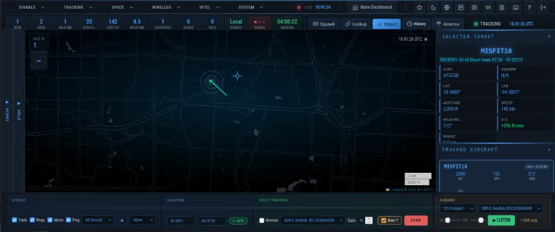 Panel de iNTERCEPT mostrando aviones en un mapa con datos ADS-B en tiempo real