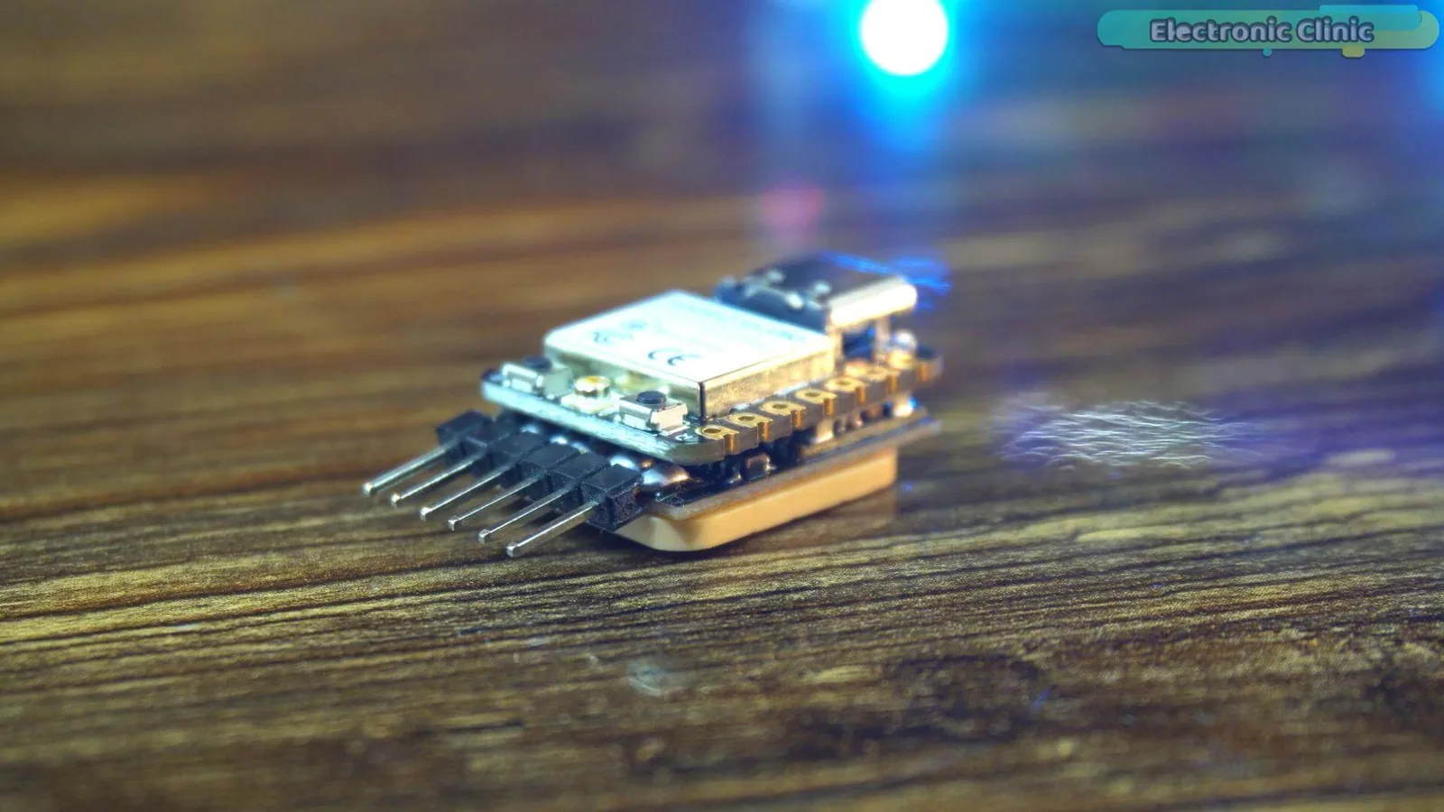 Montaje compacto con el Seeed XIAO ESP32-C3 apilado sobre el módulo GPS GP-02