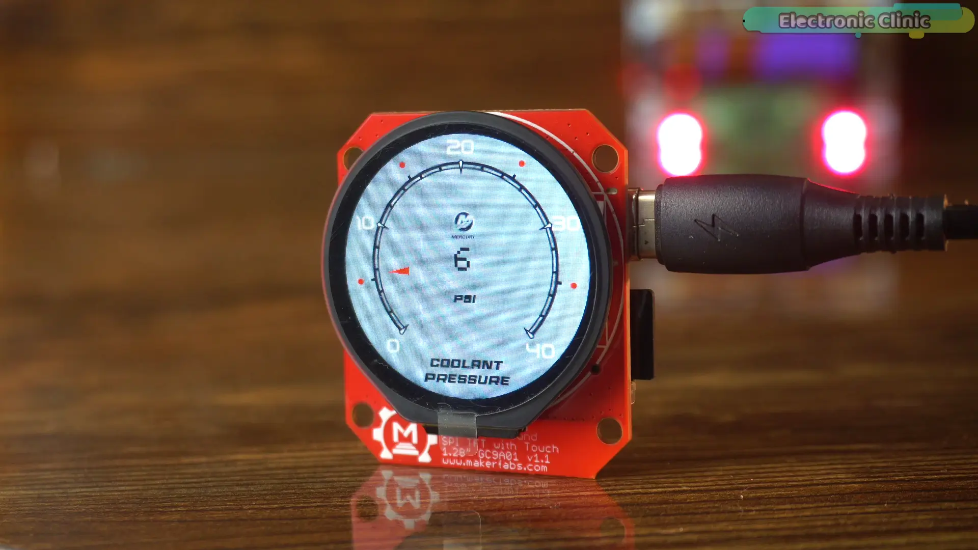Pantalla redonda ESP32-S3 mostrando lecturas de sensor estables mediante una interfaz LVGL