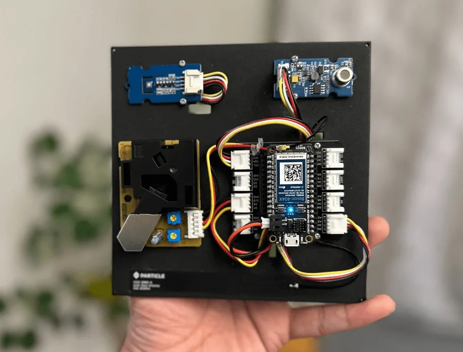 Detección de anomalías para tu monitor de calidad de aire con Particle Ledger