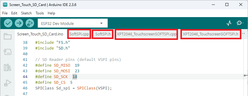 Código en el Arduino IDE con los pines de la microSD en VSPI y las pestañas de la librería SoftSPI