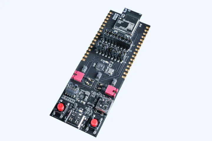 Qualcomm QCC74xM EVK: USD 13, Wi-Fi 6 y RISC-V contra el ESP32
