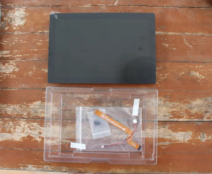Unboxing del Raspberry Pi Touch Display 2 de 10 pulgadas