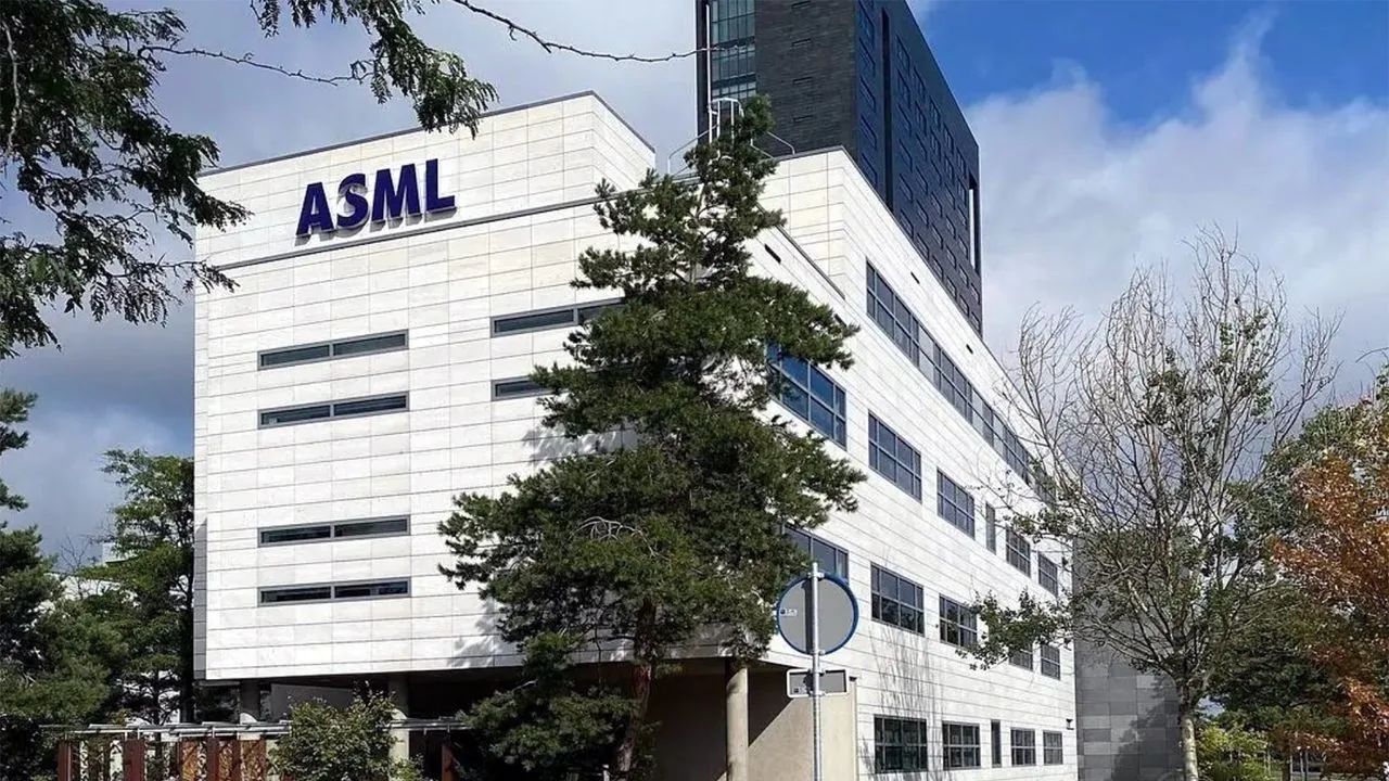 ASML equipará el primer fab comercial de chips de India