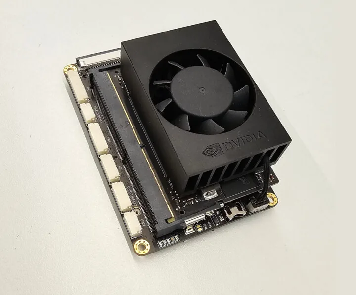 Aerium Lumen con módulo Jetson y cooler activo